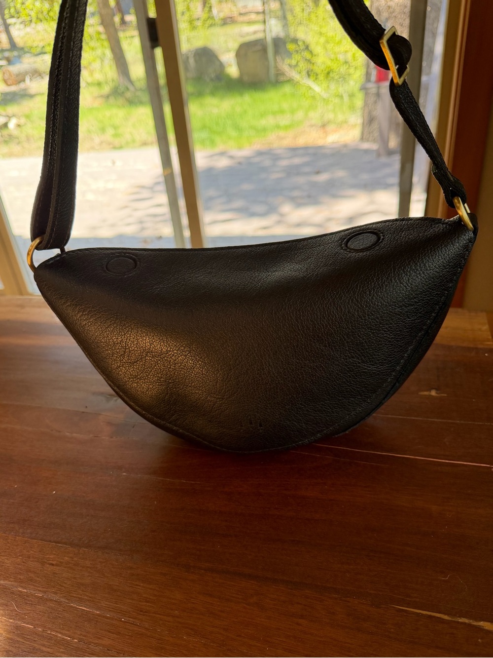 Portland Leather - Koala Medium - Pebbled Black Crossbody Bag
